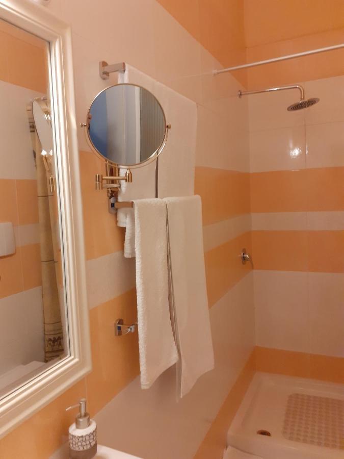 Hotel Guri Elbasan Buitenkant foto