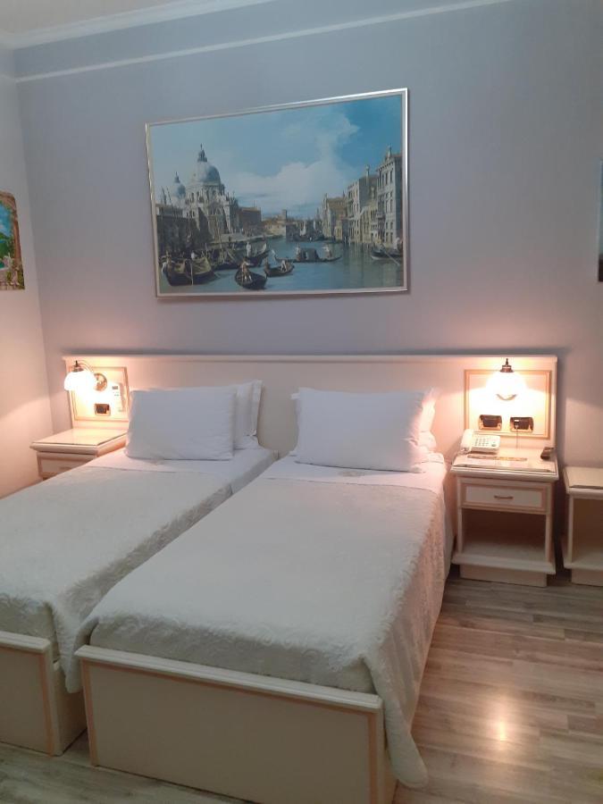 Hotel Guri Elbasan Buitenkant foto