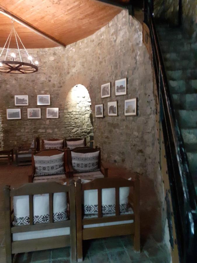 Hotel Guri Elbasan Buitenkant foto
