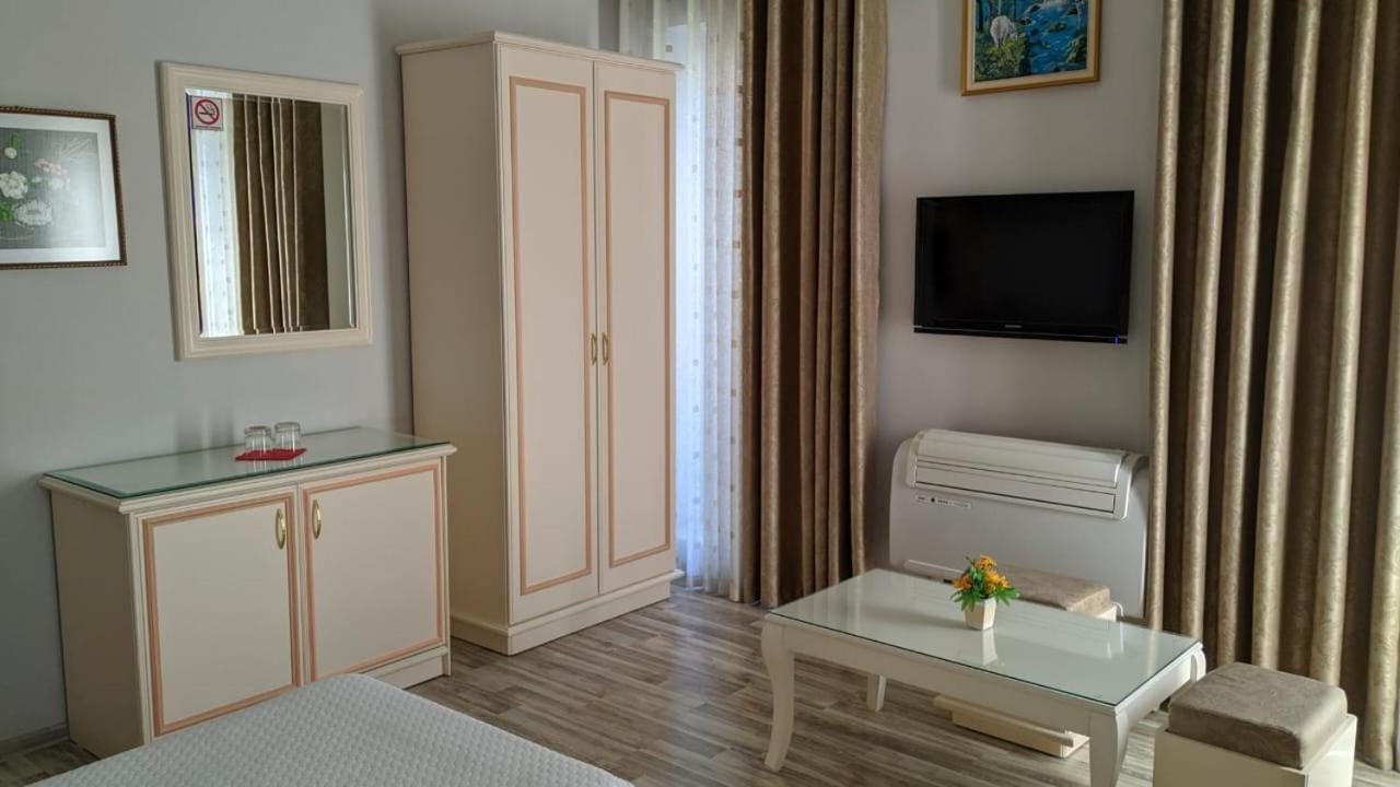 Hotel Guri Elbasan Buitenkant foto